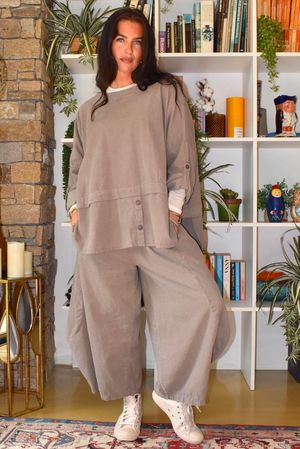Bateau Needlecord Lazy Layer Top Mocha